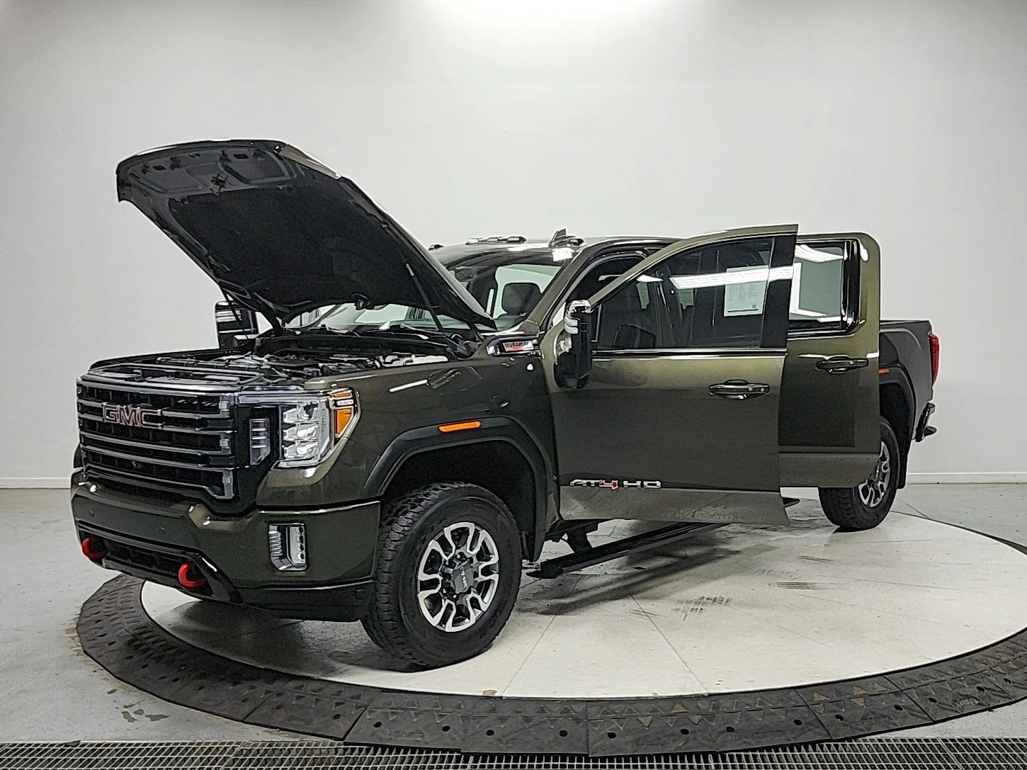 Used 2022  GMC AT4 image 11