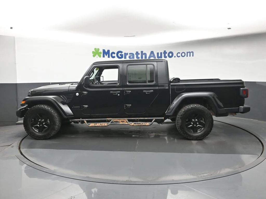 Used 2021 Black Jeep Sport image 23