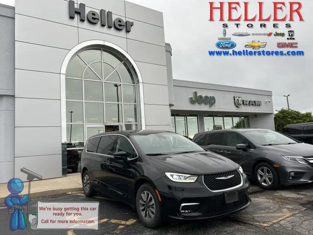 2024 Chrysler Pacifica Hybrid Select