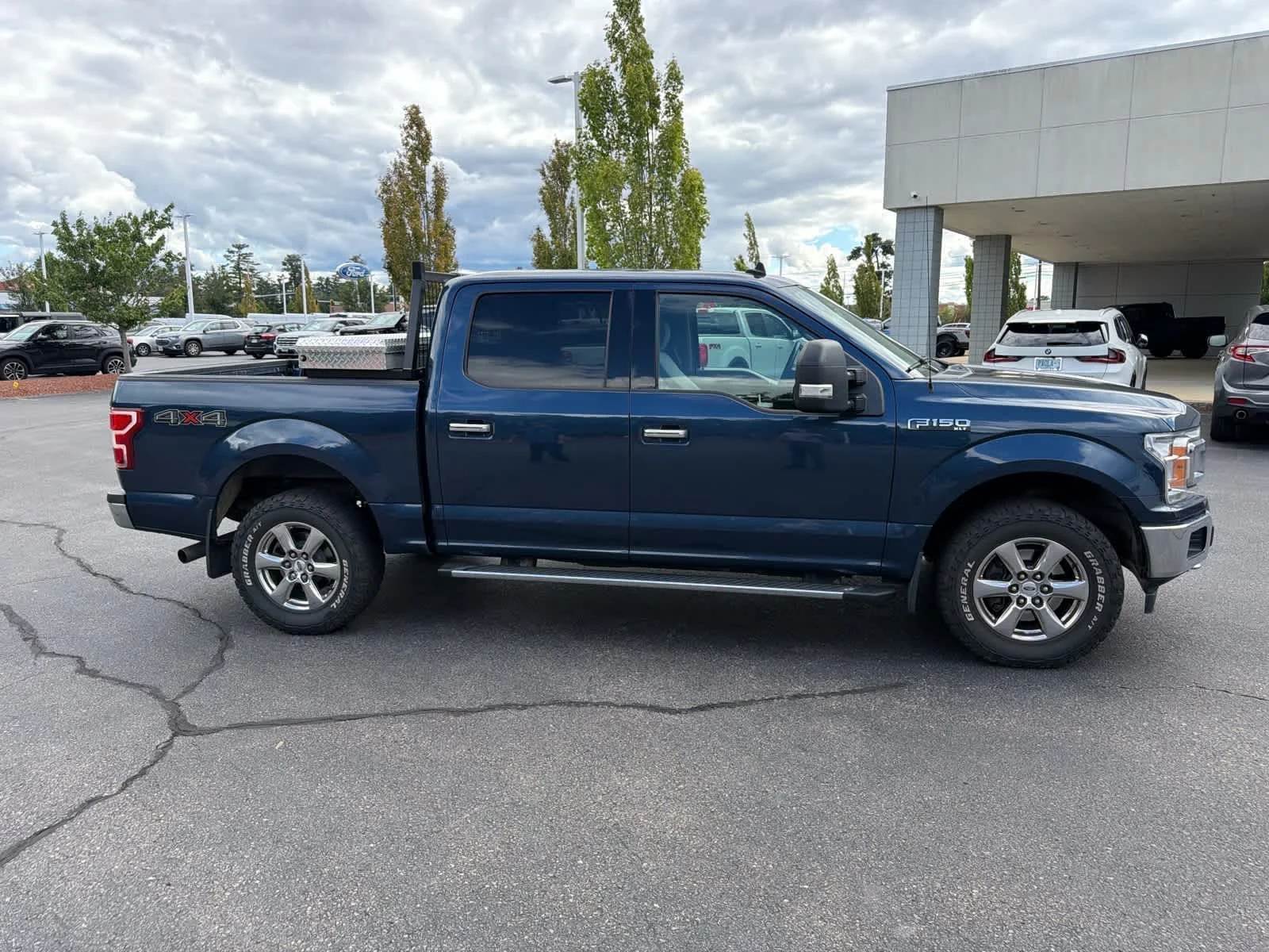 Used 2019 Blue Jeans Metallic Ford XLT image 5