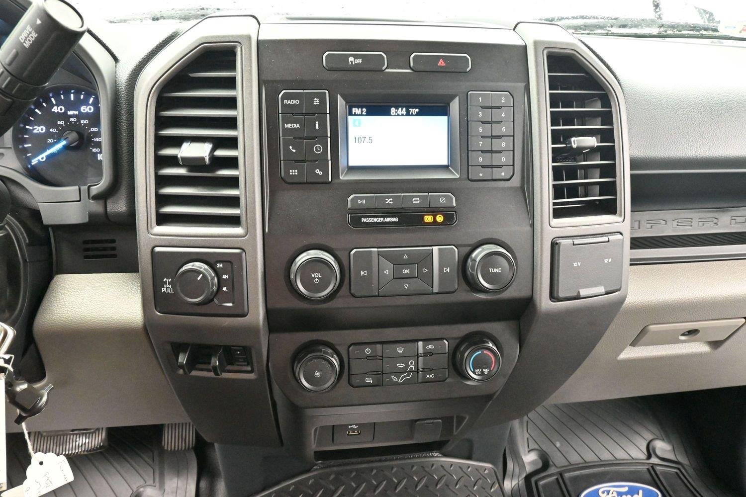 Used 2022 Oxford White Ford XL image 21