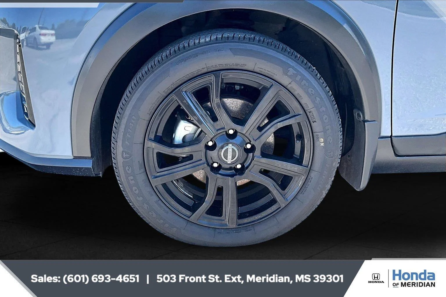 Used 2024 Boulder Gray Pearl Nissan SV image 7