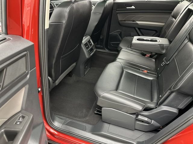 Used 2022 Red Volkswagen SEL image 23