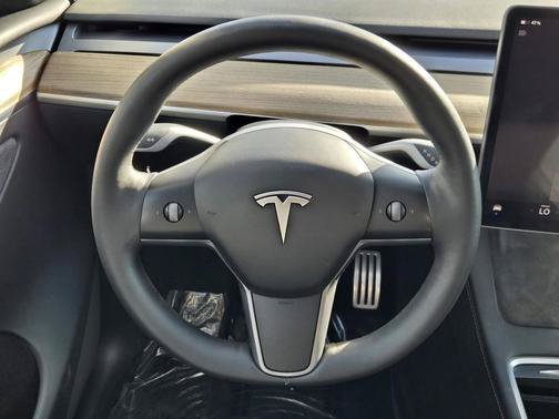 Used 2022  Tesla Performance image 14