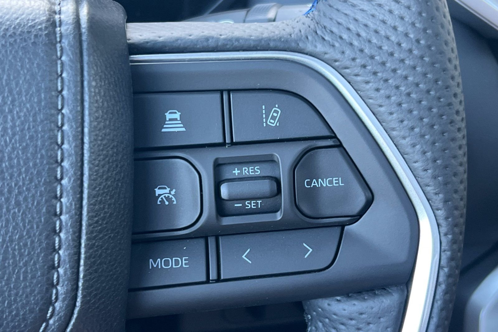 2025 Toyota Tundra Platinum - Photo 26