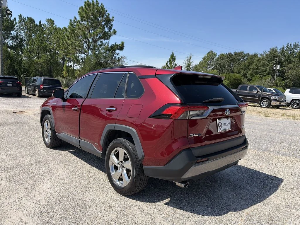 Used 2020 Red Toyota Limited image 4