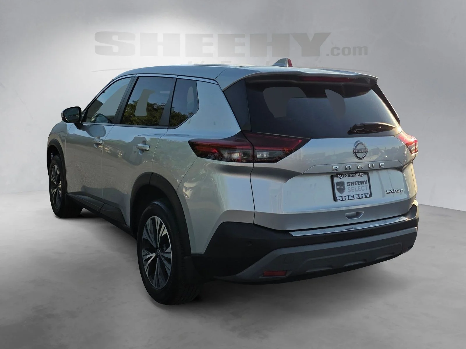 Used 2023 Silver Nissan SV image 14