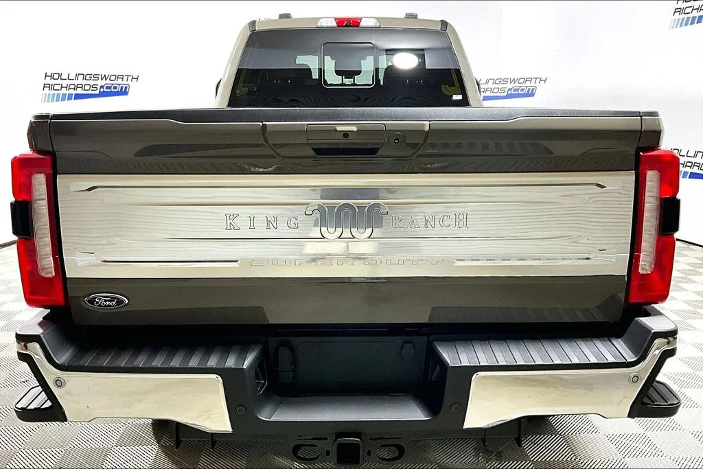 New 2026 Gray Ford King Ranch image 4