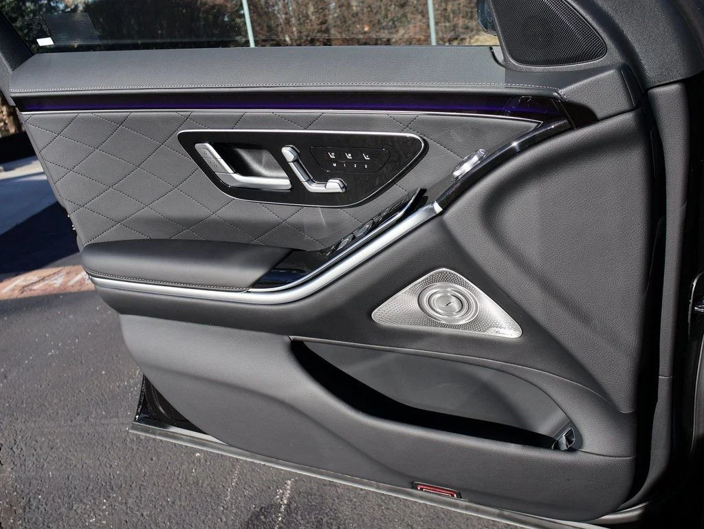 New 2026 Obsidian Black Metallic Mercedes-Benz S 580 image 36