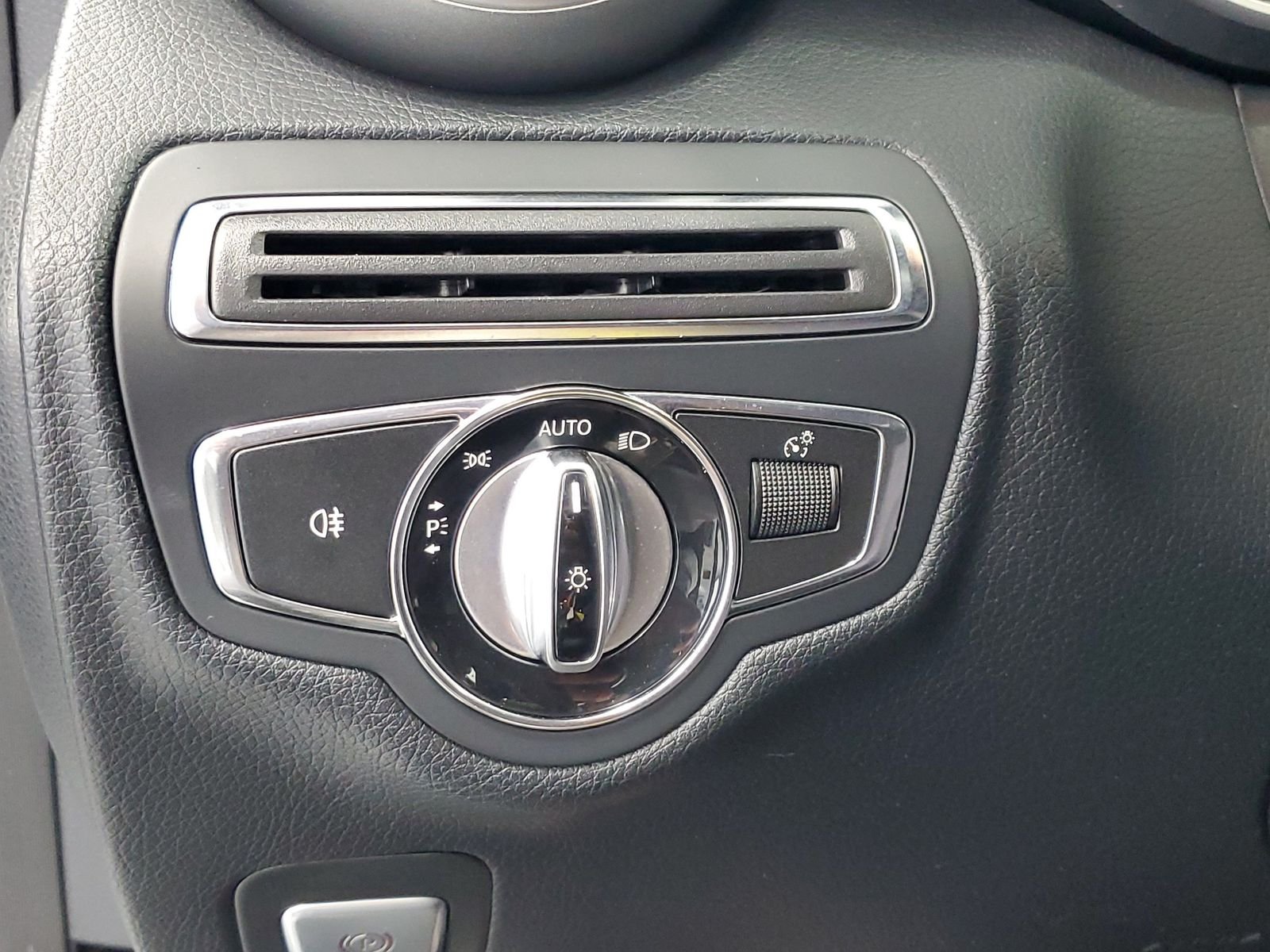 Used 2015 Silver Mercedes-Benz C 400 image 14