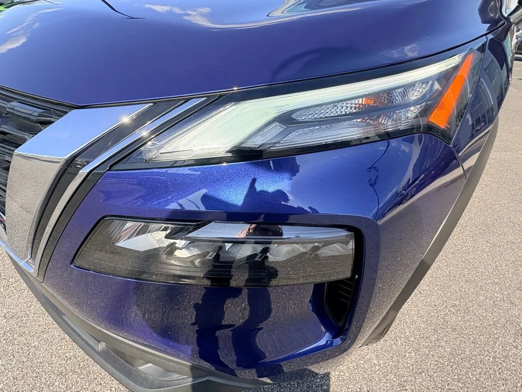 Used 2021 Blue Nissan S image 14