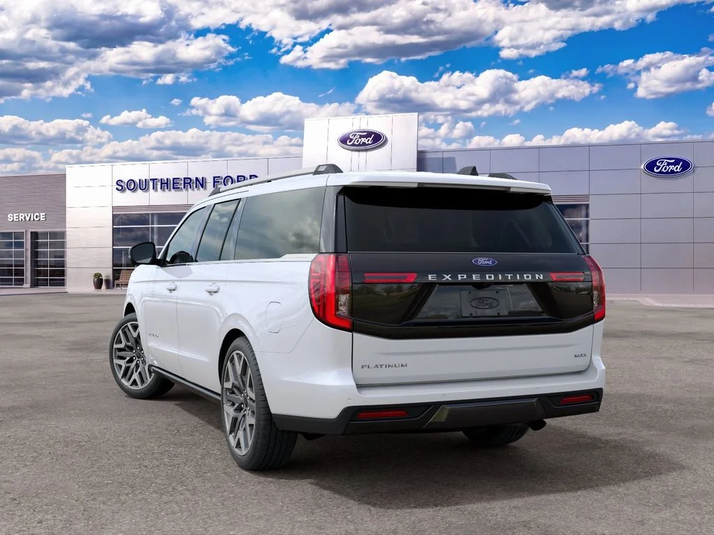 New 2027 Star White Metallic Tri-Coat Ford Platinum image 9