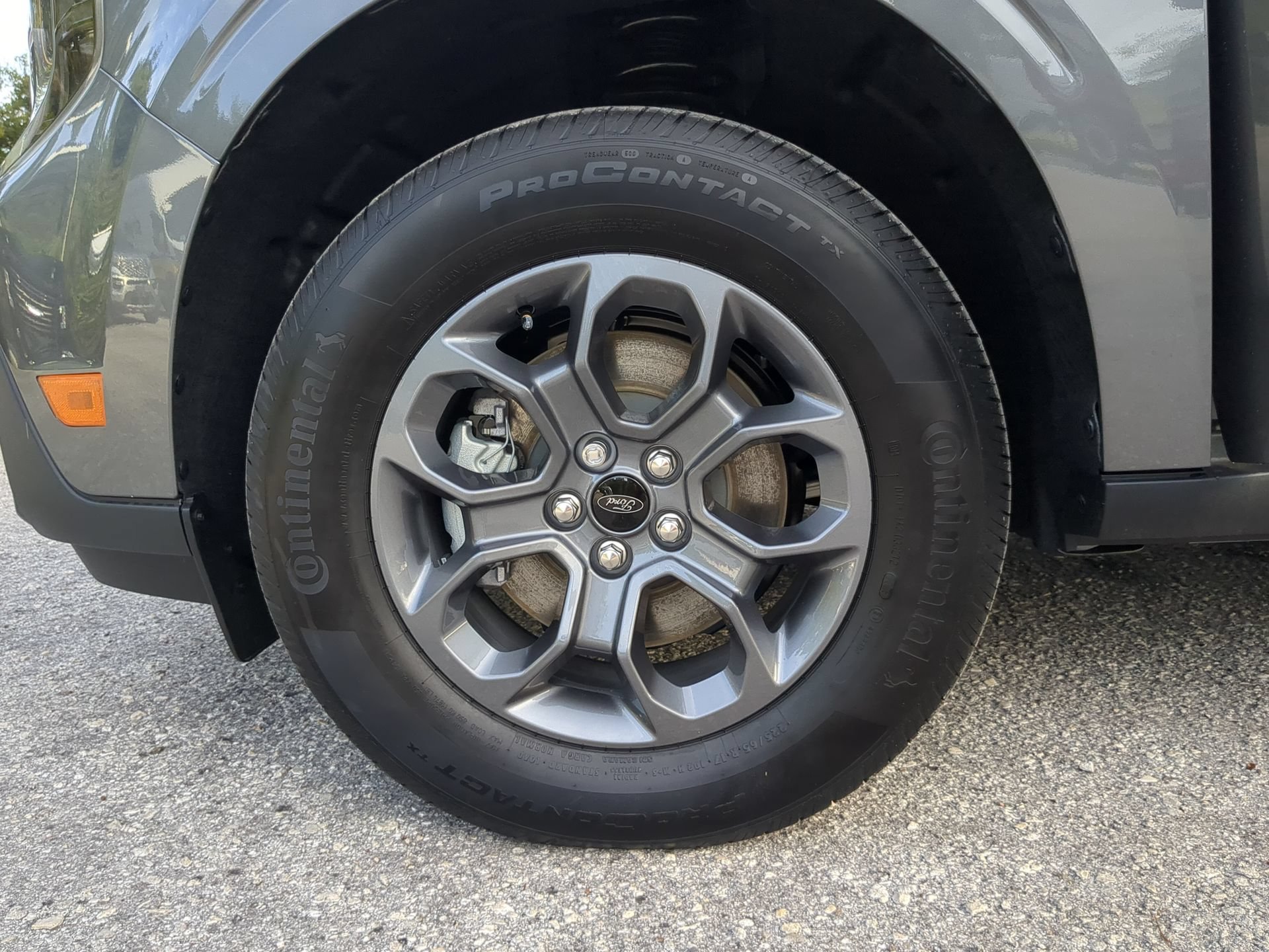 New 2026 Carbonized Gray Metallic Ford XLT image 65