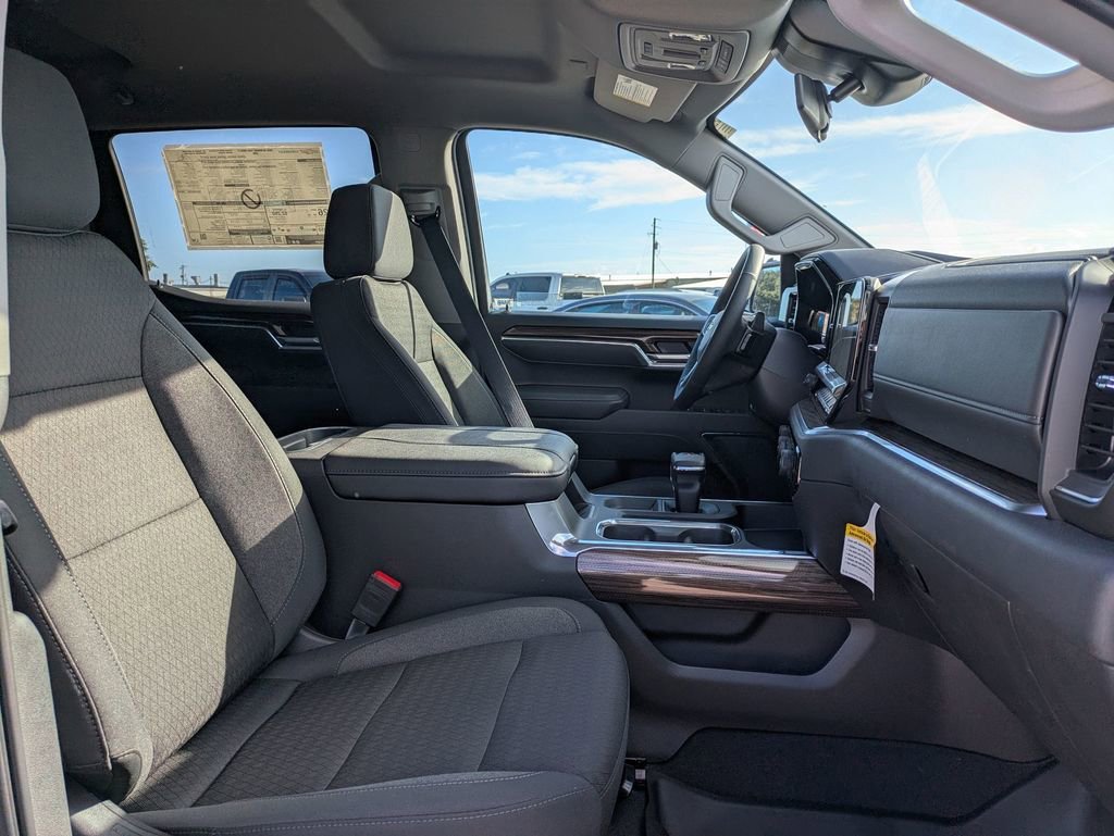 2025 Chevrolet Silverado 1500 LT - Photo 33