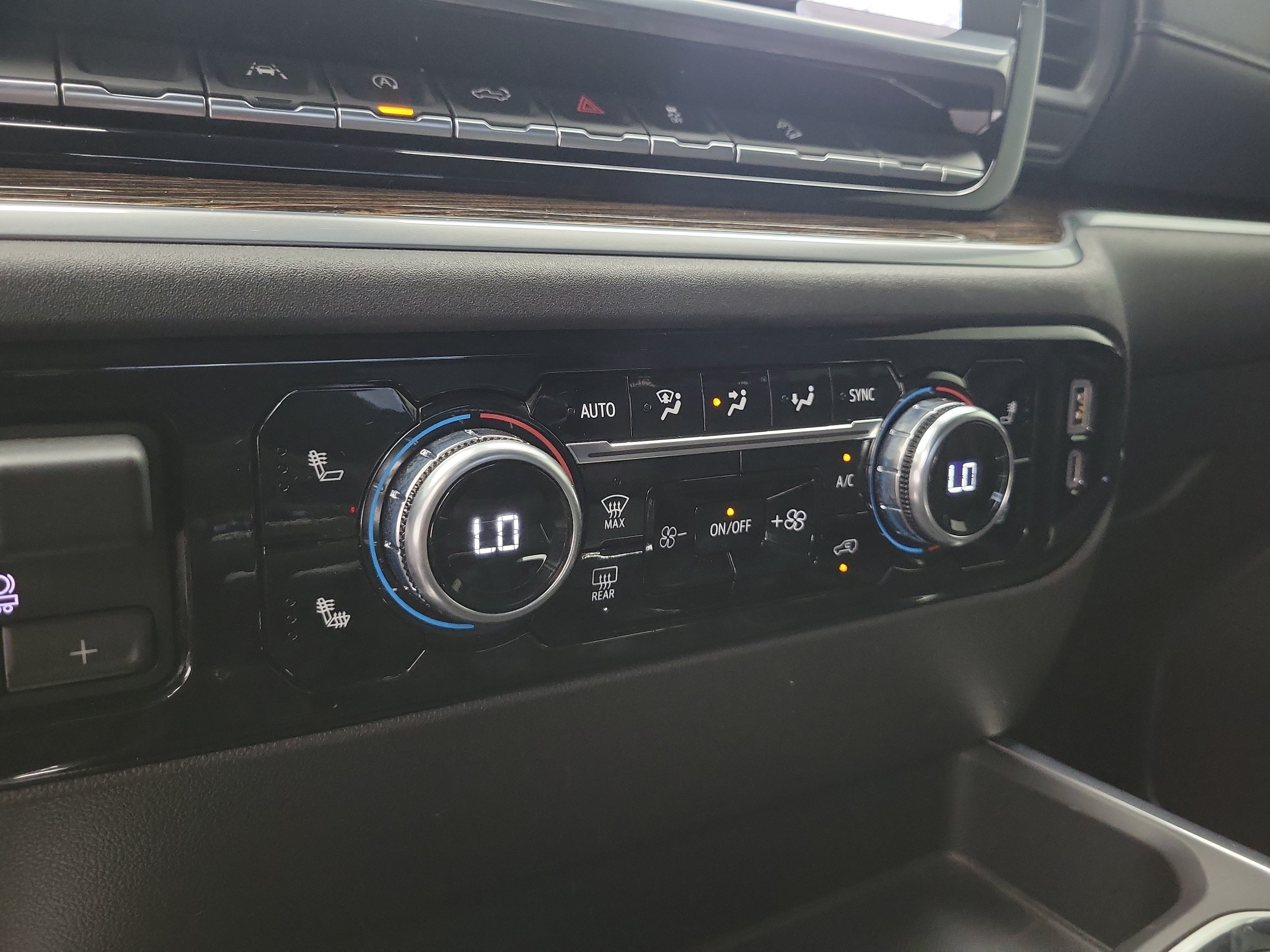 Used 2026 Sterling Metallic GMC Elevation image 28
