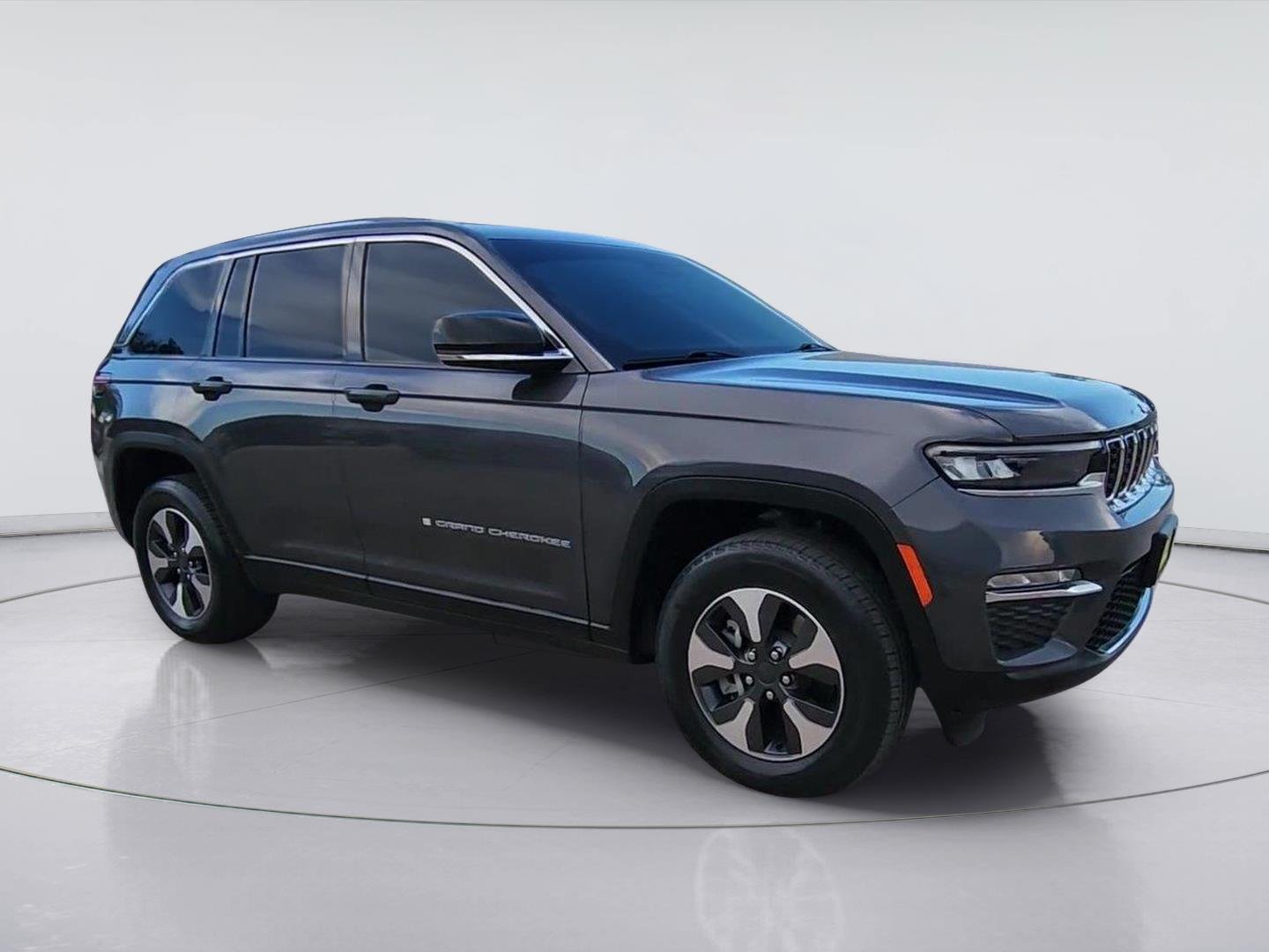 2023 Jeep Grand Cherokee 4xe BASE Gray at Davis Chevrolet