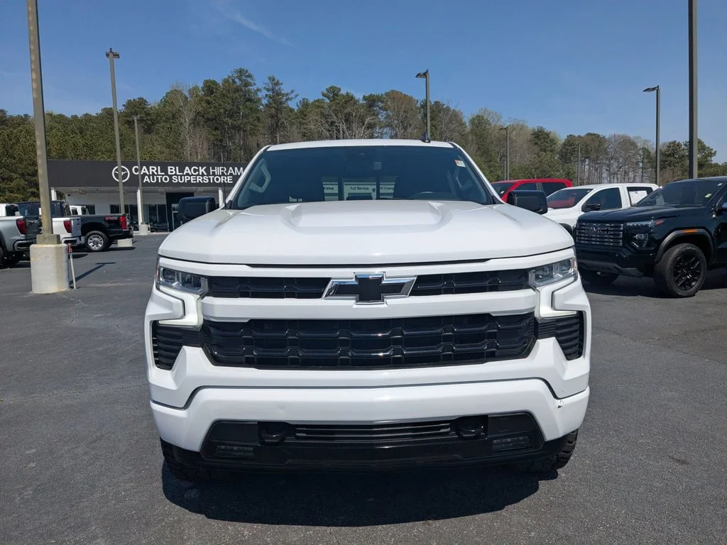 Used 2024 Summit White Chevrolet RST image 2