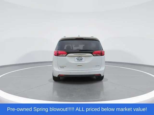 Used 2020 White Chrysler Limited image 7