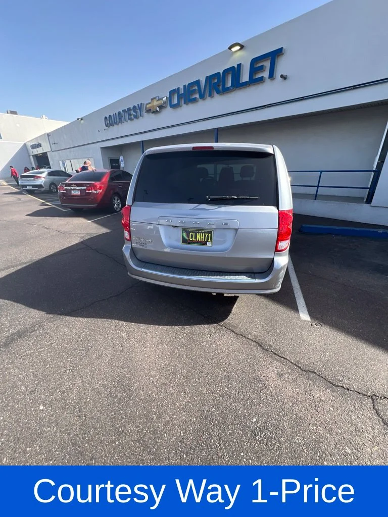 Used 2018 Silver Dodge SE image 11