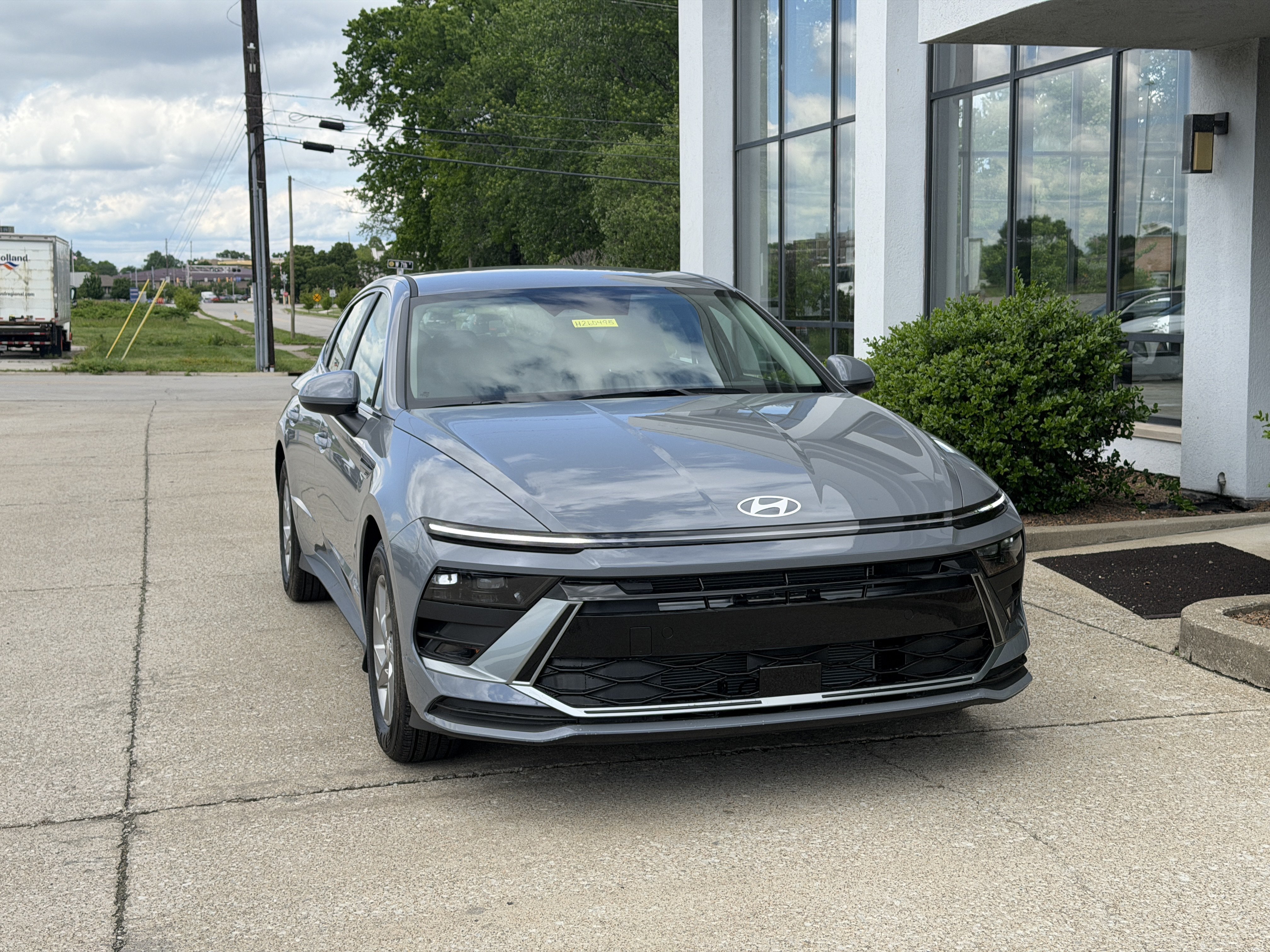 Used 2026 Transmission Blue Hyundai SE image 14