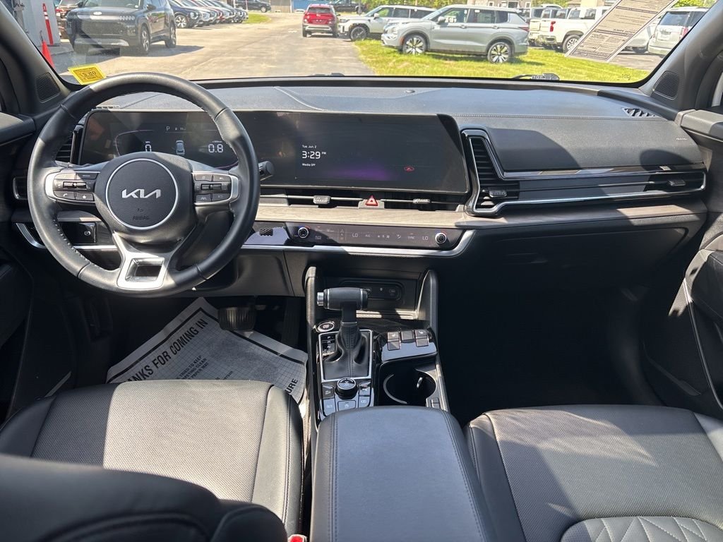 Used 2023 White Kia X-Line image 27