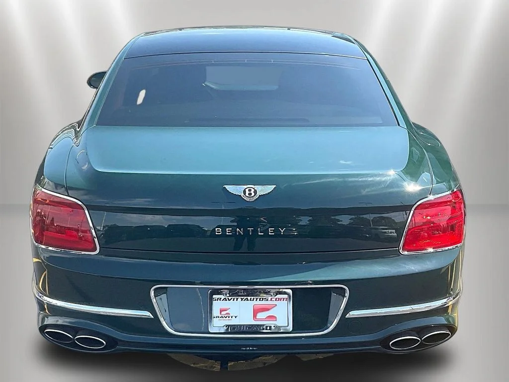 Used 2022 Viridian by Mulliner Bentley V8 image 5
