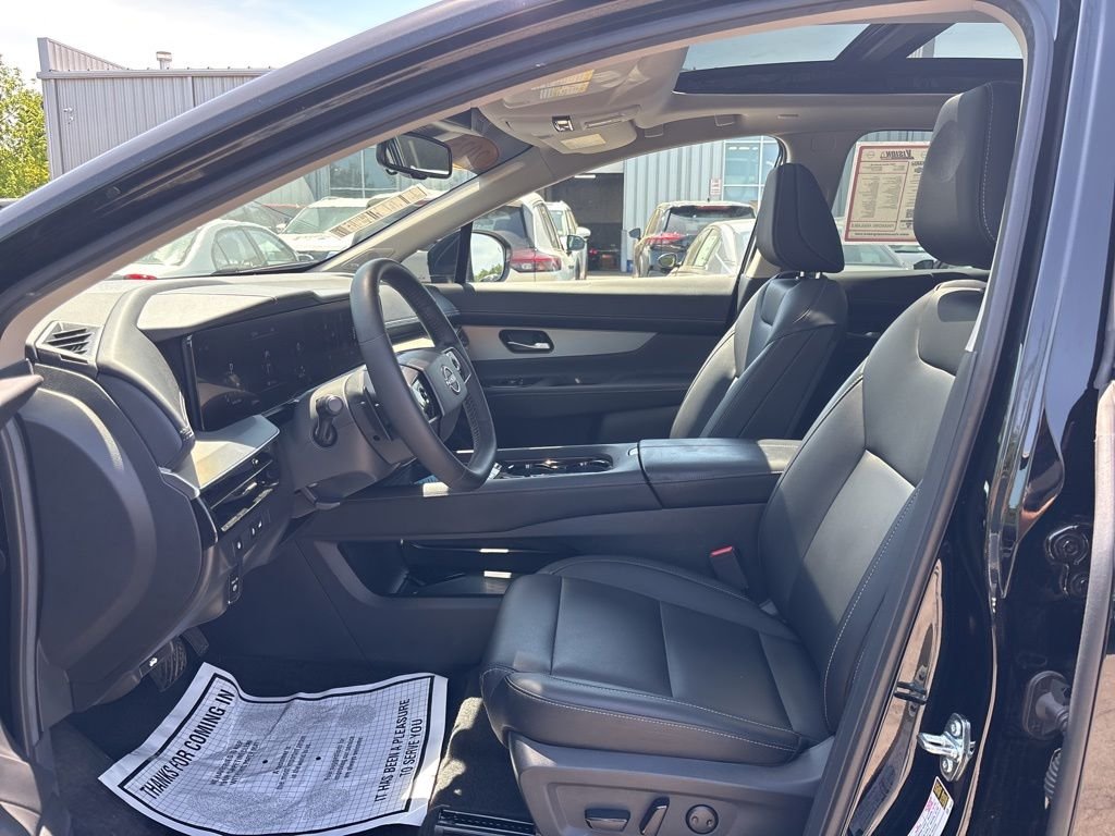 Used 2025 Black Nissan SL image 20