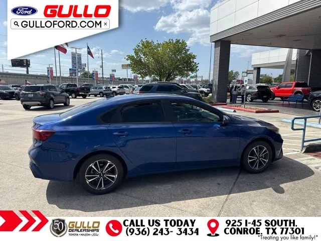 Used 2023 Deep Sea Blue Kia LXS image 4