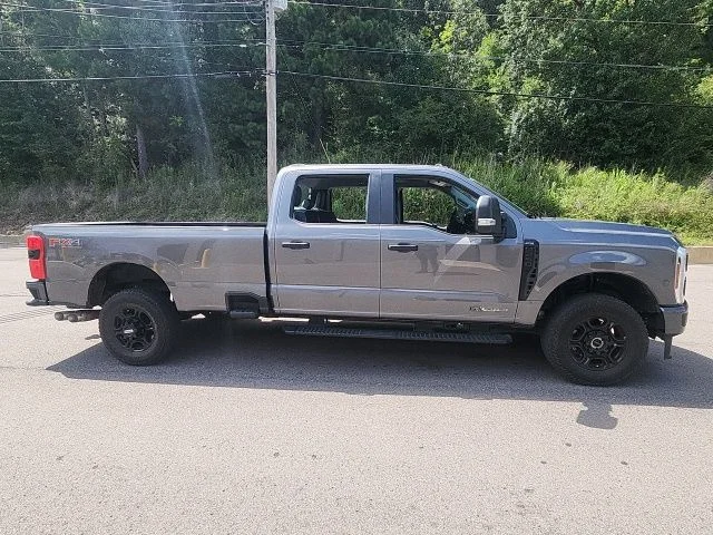Used 2025 Gray Ford XL image 2