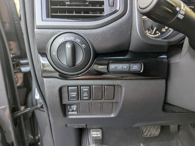 Used 2024 Gray Nissan SV image 29