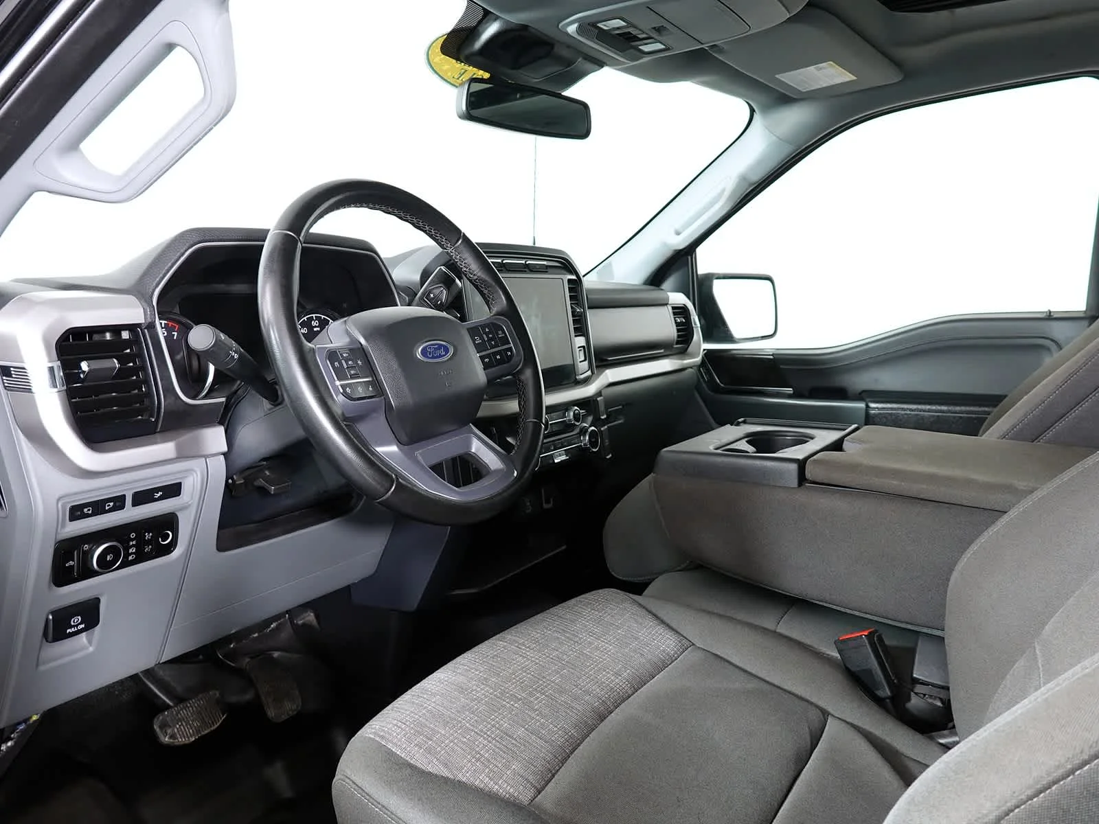 Used 2023 Agate Black Metallic Ford XLT image 10