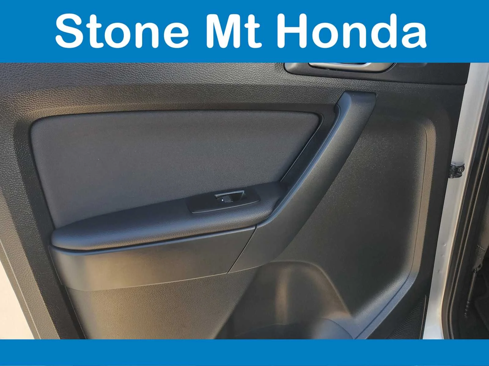 Used 2022 Iconic Silver Metallic Ford XLT image 13