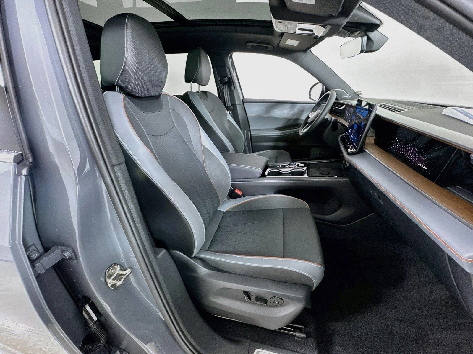 New 2027 Pure Gray Volkswagen SEL Premium R-Line image 31