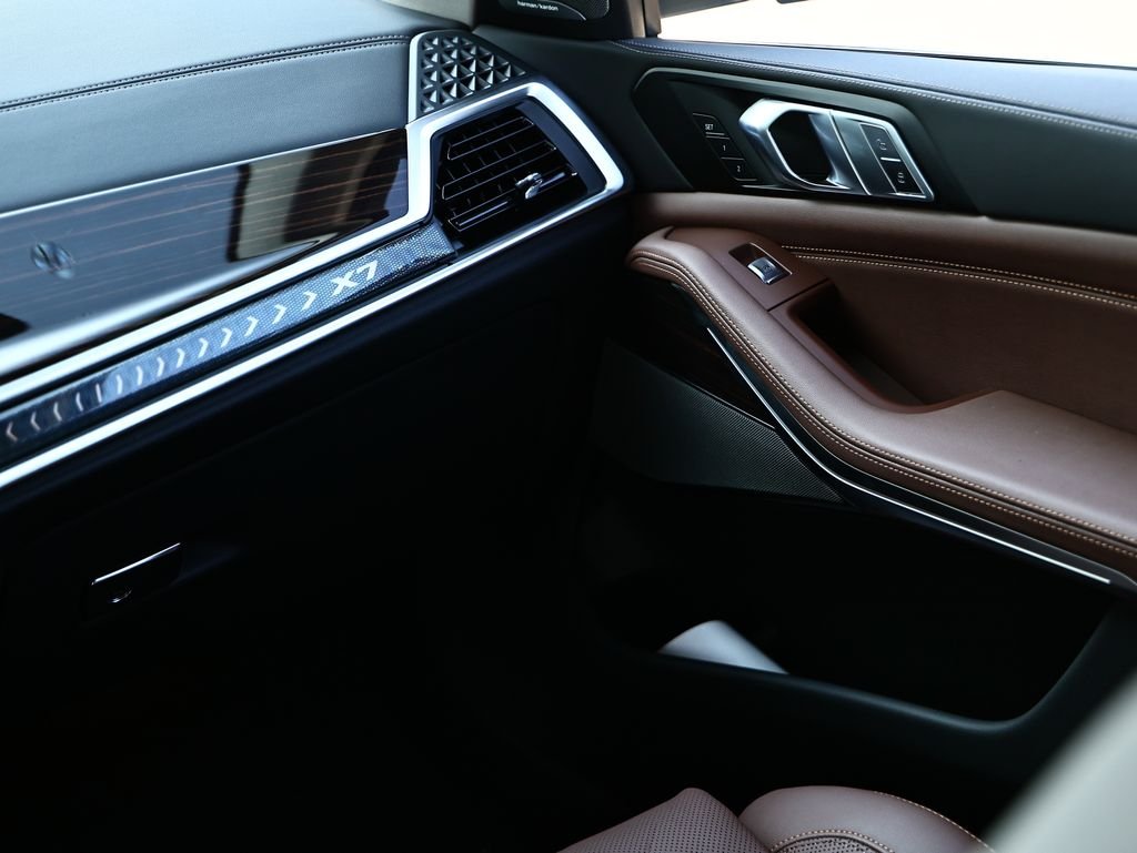 New 2027 Mineral White Metallic BMW xDrive40i image 31