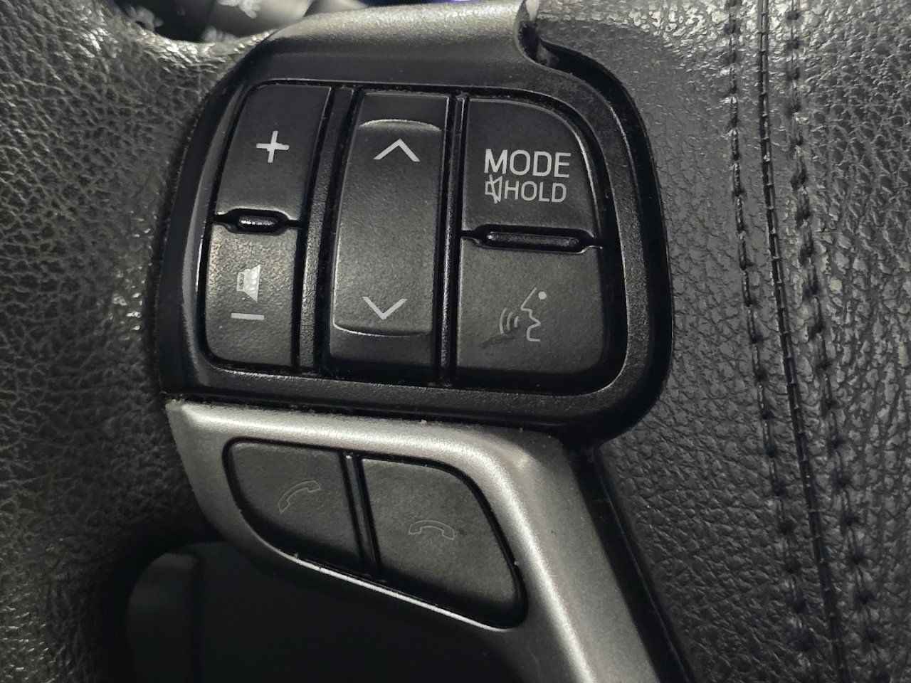 2019 Toyota Highlander LE - Photo 29