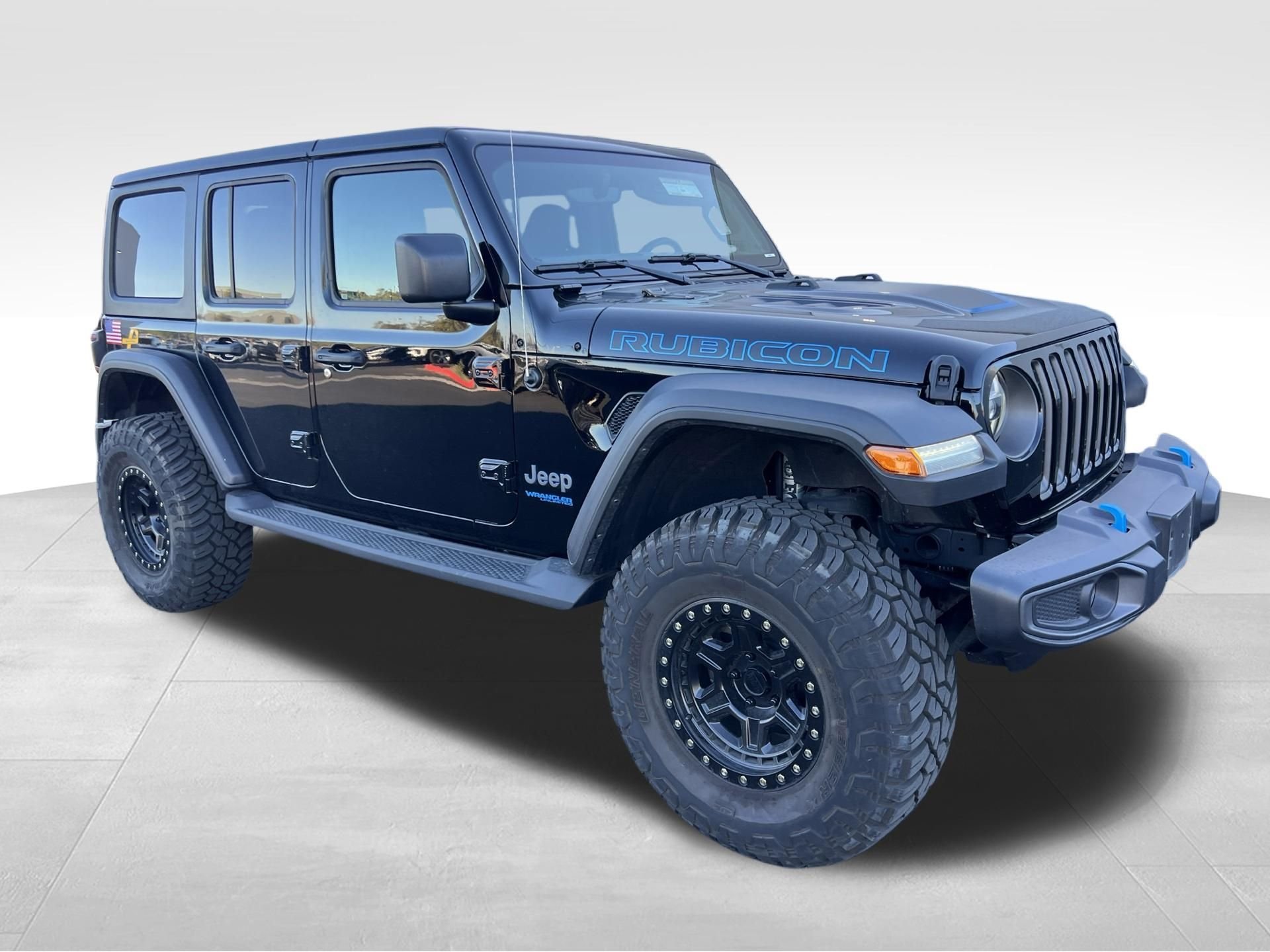 Used 2022 Black Jeep Unlimited Rubicon 4xe image 3