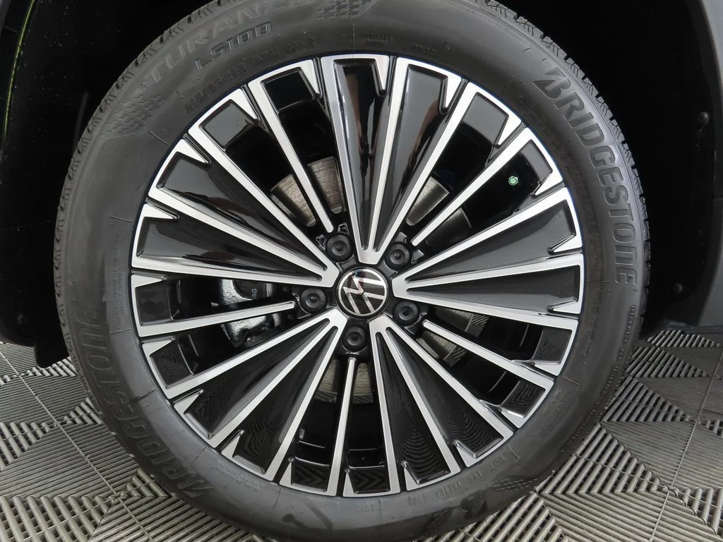 New 2026 Blue Volkswagen 1.5T SE image 30