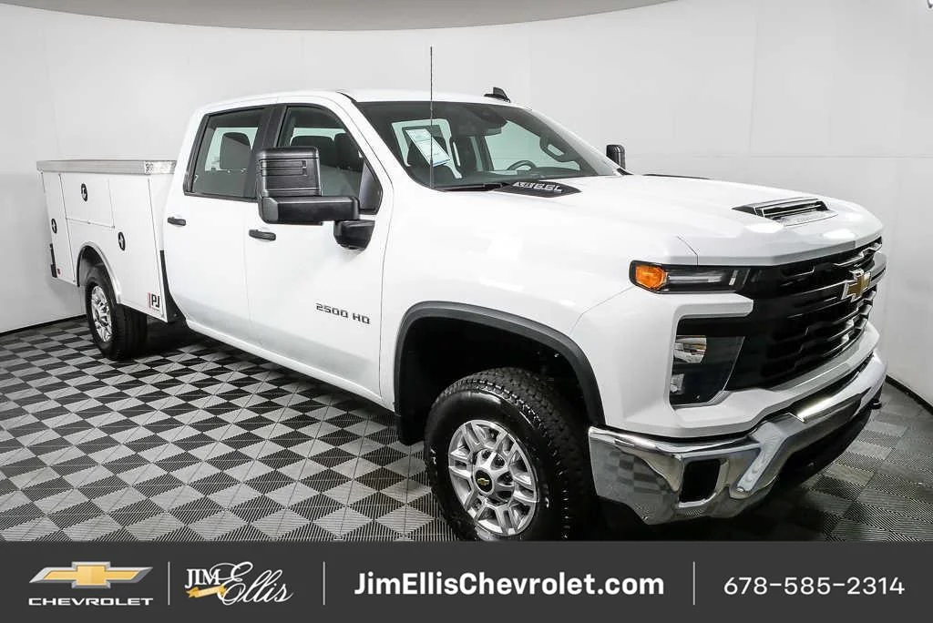 New 2026 Summit White Chevrolet WT image 1