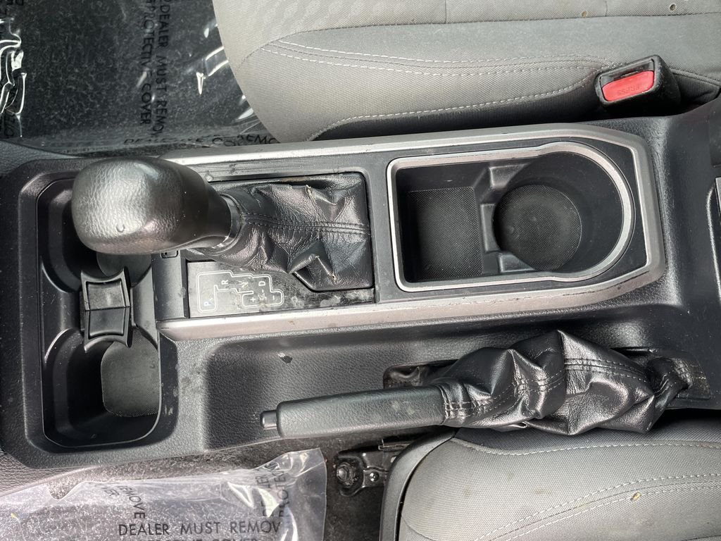 Used 2020  Toyota SR5 image 20