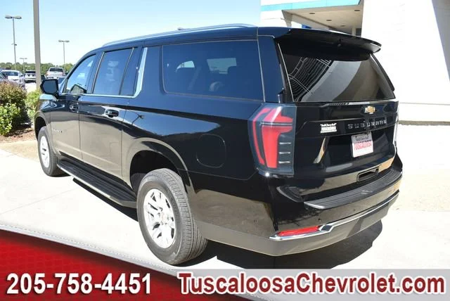 2026 Chevrolet Suburban LS - Photo 7