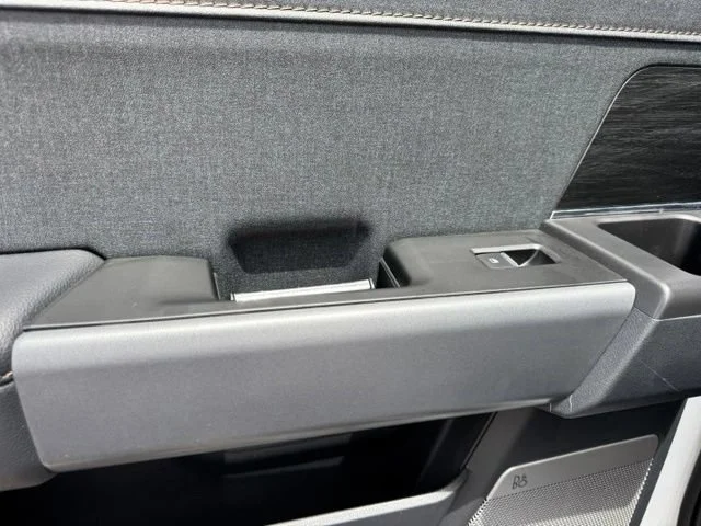 Used 2024 White Ford LARIAT image 17
