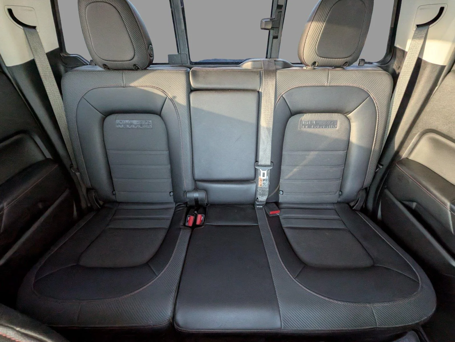 Used 2020 Satin Steel Metallic GMC 4WD All Terrain w/Cloth image 31
