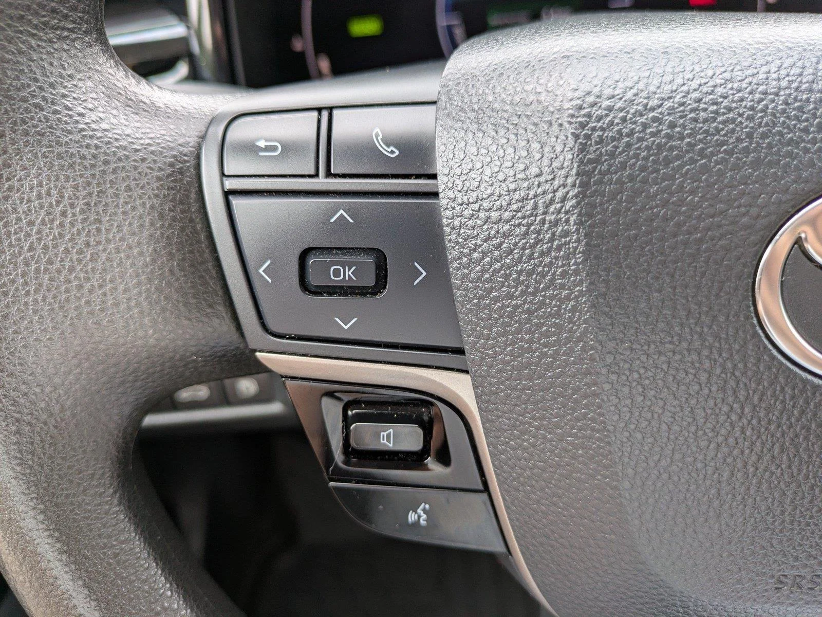 Certified Used 2025  Toyota LE image 21