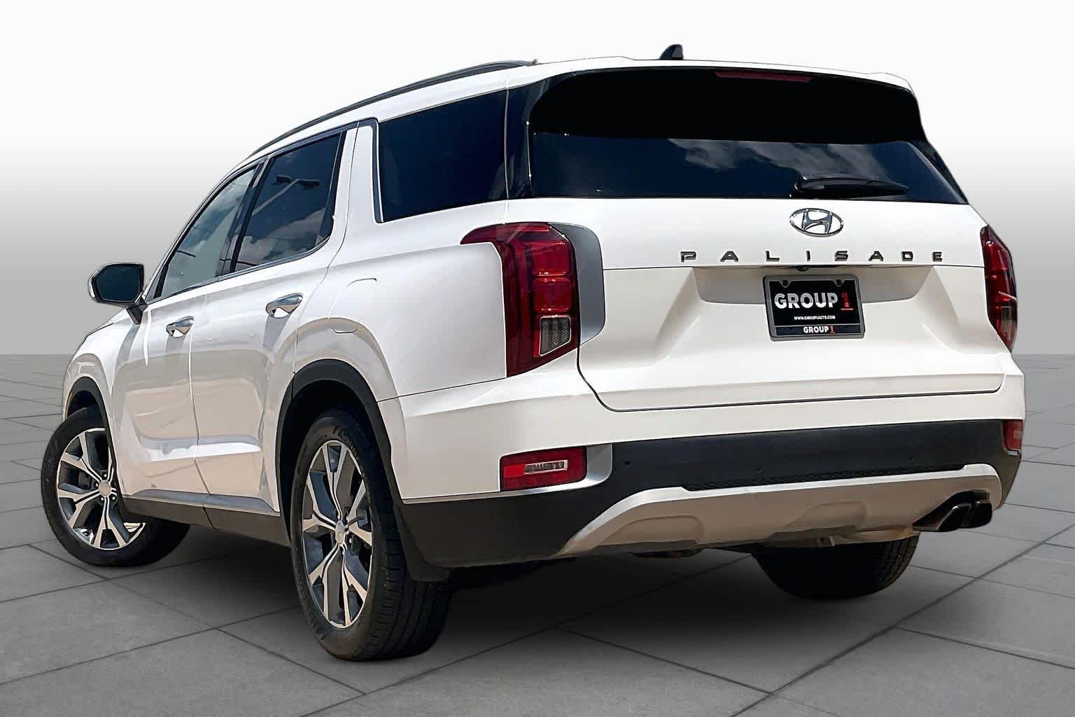 Used 2020 Hyper White Hyundai SEL image 12