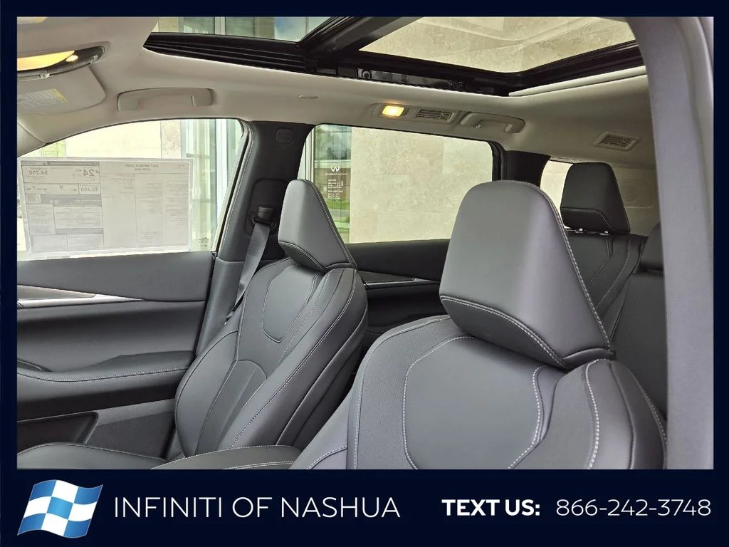 New 2027 RADIANT WHITE INFINITI Luxe AWD image 6
