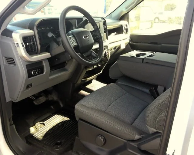 New 2026 Oxford White Ford XL image 10