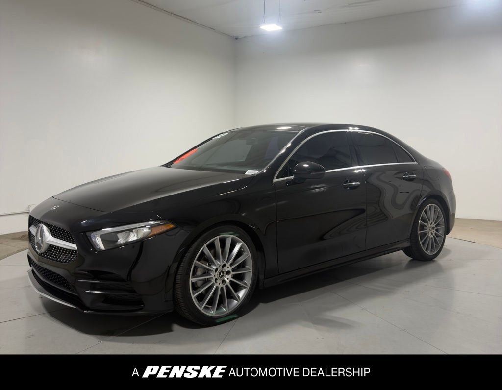 Pre-Owned 2022 Mercedes-Benz A-Class A 220 4D Sedan in Ontario