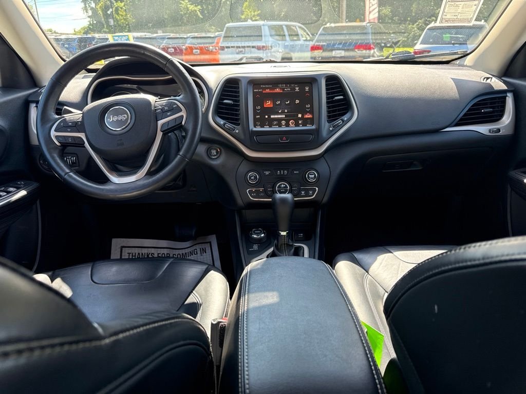 Used 2016 White Jeep Limited image 17