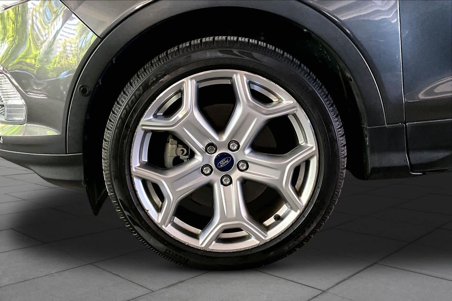 Used 2018 Magnetic Metallic Ford Titanium image 10