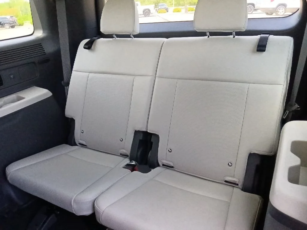 Used 2026 Black Hyundai SEL image 28